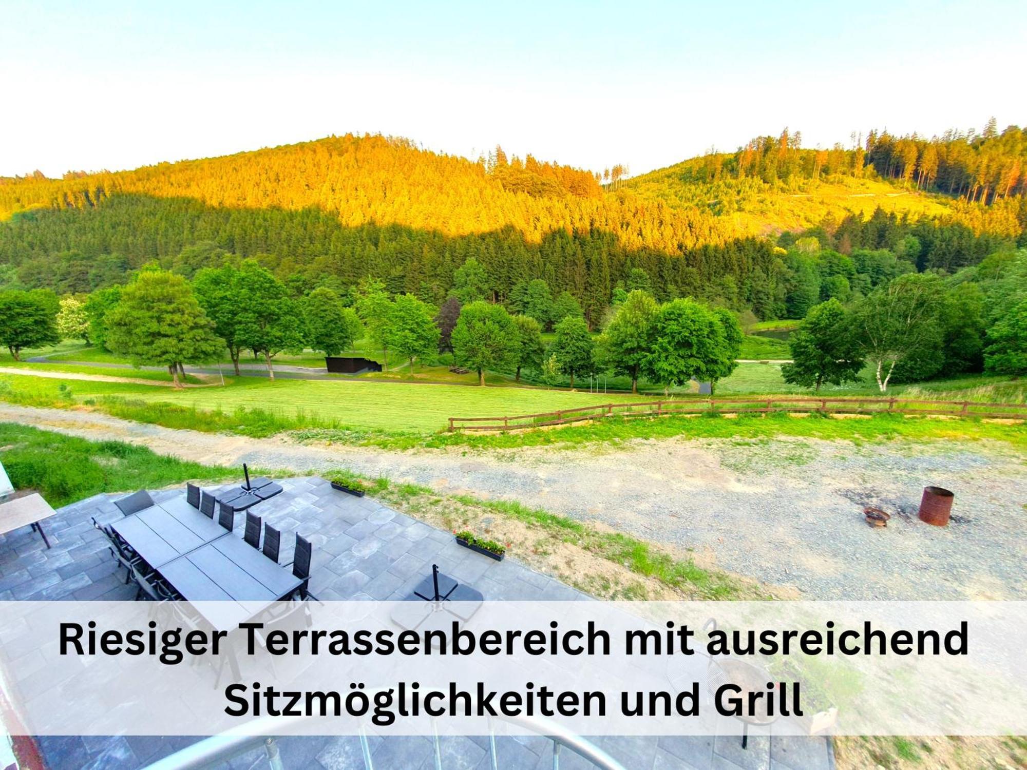 Ferienhaus Grimme - 350M2, 18 Betten - Mit Indoorspielplatz, Pool, Grosser Terrasse, Grill, Sauna, Kicker, Dart, Uvm - Ideal Fuer Familien Schmallenberg Extérieur photo